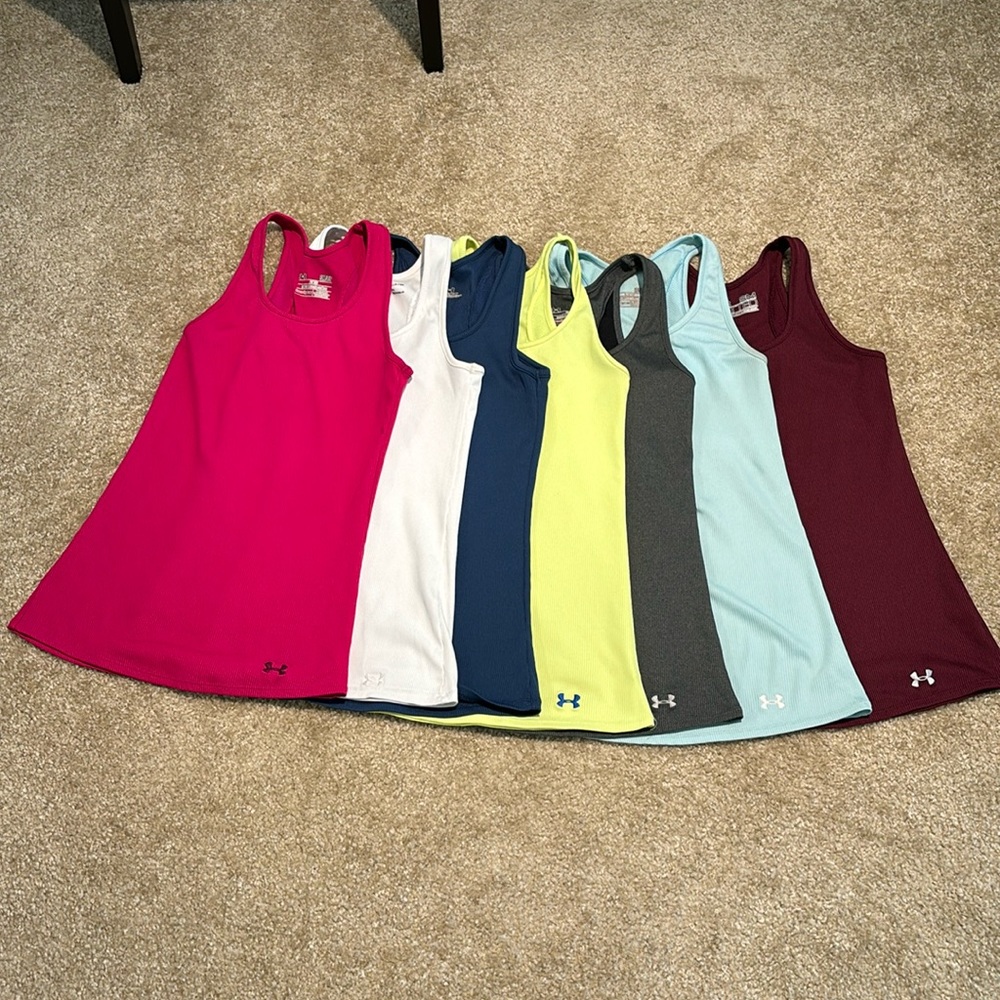 Under Armour Racer back tank tops size small